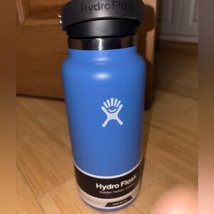 Hydro Flask 32oz Wide Mouth Water Bottle Flex Cap CASCADE
